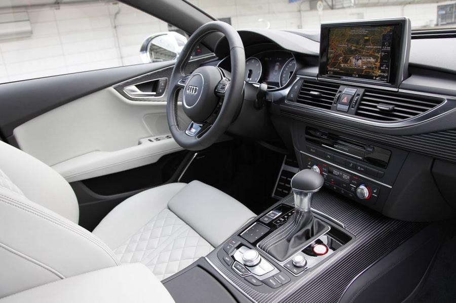 Торпедо Audi S7 Sportback 2012 года  (WW) (фото 31 из 73)